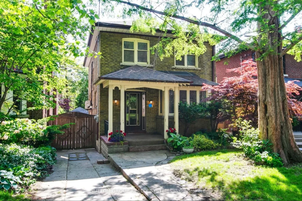 Main Floor Remodels in Older Toronto Homes What You Can Change (And What You Can’t)